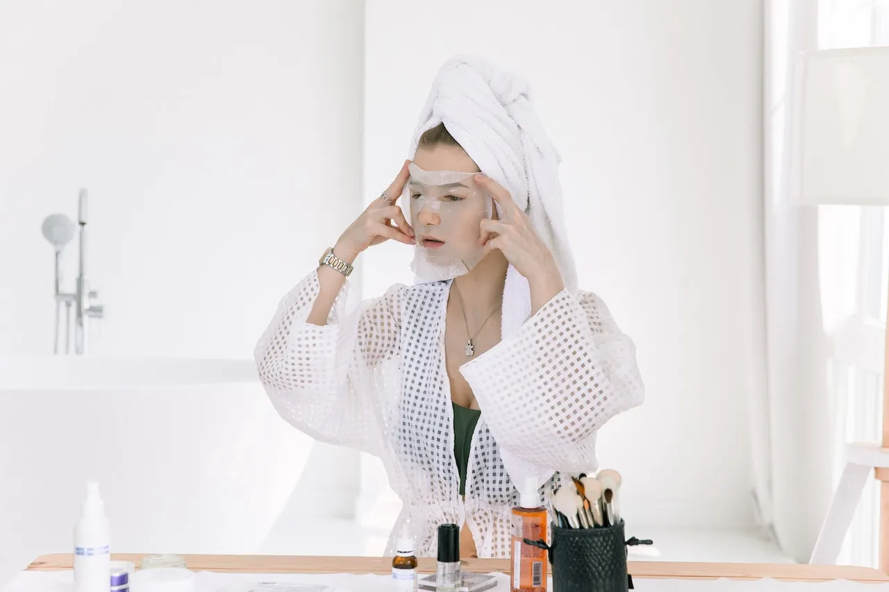 6 Kesalahan Pakai Sheet Mask, Hindari atau Perawatan Kulitmu Bisa jadi Sia-sia 11