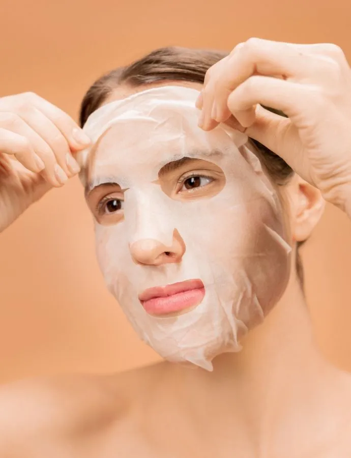 6 Kesalahan Pakai Sheet Mask, Hindari atau Perawatan Kulitmu Bisa jadi Sia-sia 13