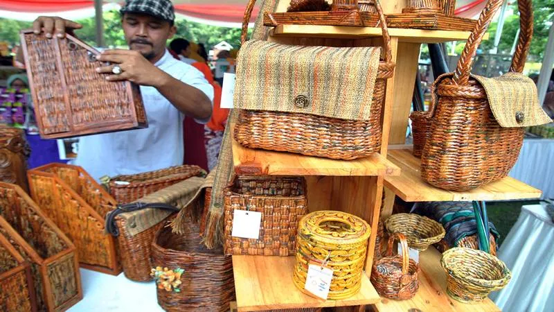 Pemerintah Gelontorkan Dana BLT untuk Pelaku UMKM. Masing-masing Dapat Jatah Rp2,4 Juta! 6