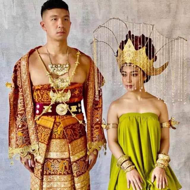 Nikita Willy-Indra Priawan Pre-wedding Kenakan Baju Adat, Intip yuk Detail Busana dan Mahkotanya! 6