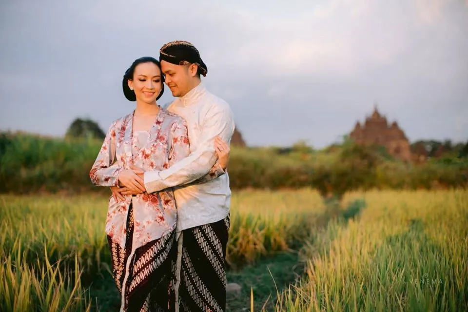 12 Potret Pre-wedding Karina Nadila. Cantik dan Elegan, Gandeng MUA-nya Agnes Monica! 14