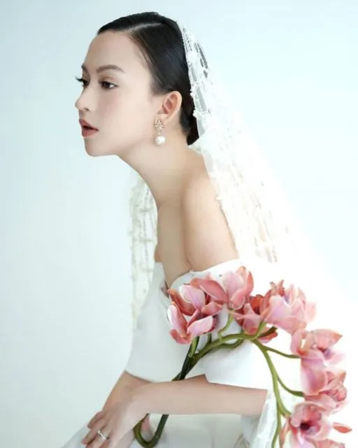 12 Potret Pre-wedding Karina Nadila. Cantik dan Elegan, Gandeng MUA-nya Agnes Monica! 20