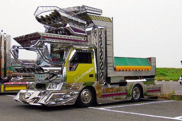 11 Potret Truk dengan Modifikasi Paling Gokil. Punya si Gotrek Harusnya Dibuat Begini juga nih Biar Mantul 12