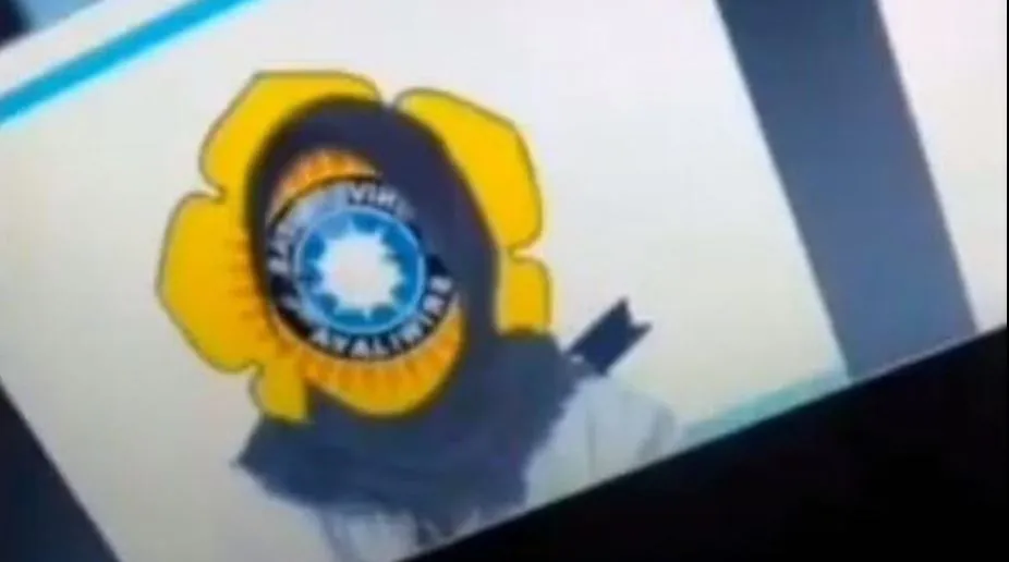 Mainan Background Zoom Saat Ospek, 11 Potret Maba ini Bikin Ngakak. Bercanda Terooos~ :D 16