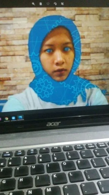 Mainan Background Zoom Saat Ospek, 11 Potret Maba ini Bikin Ngakak. Bercanda Terooos~ :D 14