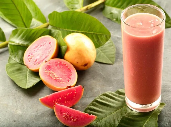 Banyak yang Percaya Bahwa Jus Jambu Bisa Sembuhkan Demam Berdarah. Ini Penjelasan Lengkapnya 5