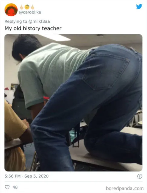 10 Gaya dan Posisi Aneh yang Jadi Favorit Guru Saat Ngajar di Kelas. Absurd Bener! 20