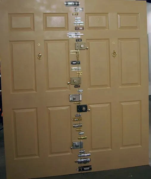 Deretan Pintu Ajaib yang Kalau Dibuka Mengundang Bahaya. Mending Buka Pintu Maaf Kalau Gini mah :( 17