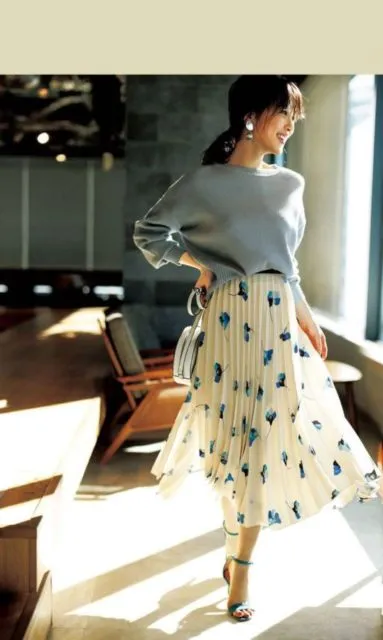 8 Motif Rok Terlaris yang Cocok Dipakai Cewek Tomboi Sampai Feminin 13