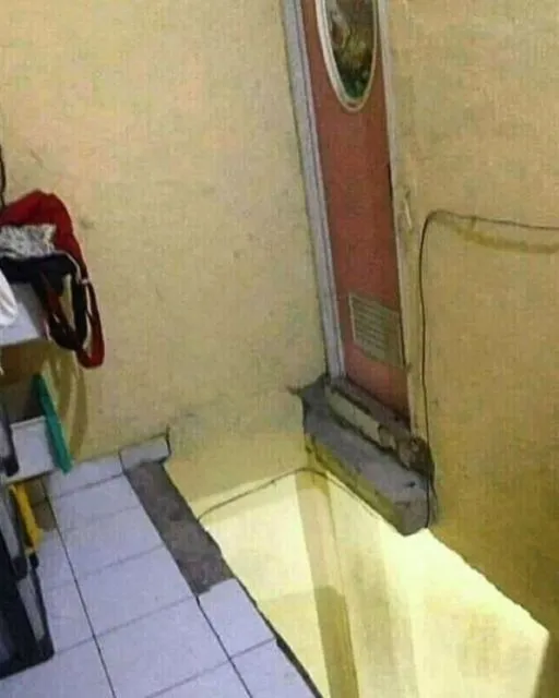 Deretan Pintu Ajaib yang Kalau Dibuka Mengundang Bahaya. Mending Buka Pintu Maaf Kalau Gini mah :( 22