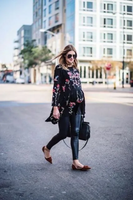 7+ Inspirasi Maternity Style Mama dengan Denim. Bikin Kelihatan Gemas, Kayak Masih ABG 14