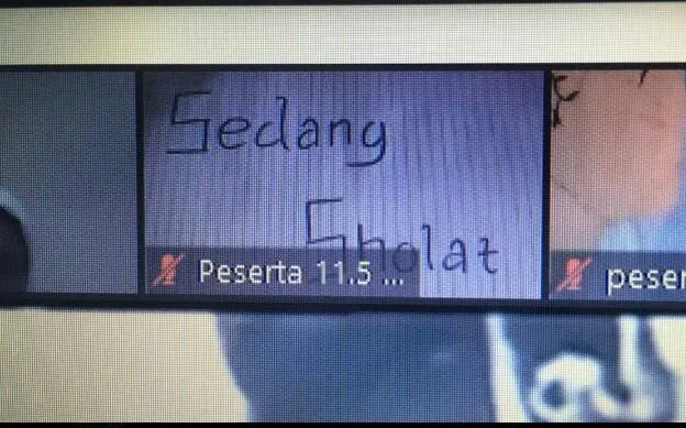 Mainan Background Zoom Saat Ospek, 11 Potret Maba ini Bikin Ngakak. Bercanda Terooos~ :D 19