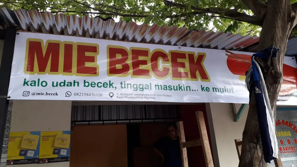 11 Jenis Penglaris Kocak, tapi Bisa Bikin Daganganmu Bakal Laris Manis. Asal Nggak Malu, Gas Aja! 15