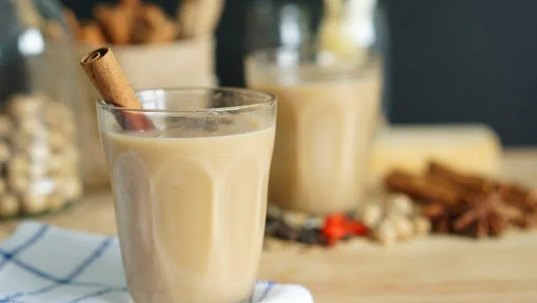 6 Racikan Teh Tarik yang Menghangatkan juga Dingin Menyegarkan. Busa Melimpah, Wanginya Khas 12