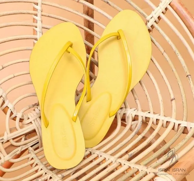 5 Merek Sandal Jepit Berkualitas Mall, Harga Kaki Lima. Sederhana tapi Gaya! 6