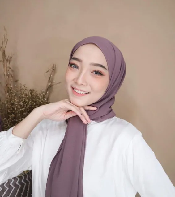 Pusatnya Pashmina, Ini 4 Olshop Lokal yang Menjual Hijab Murah Kualitas Premium! 8