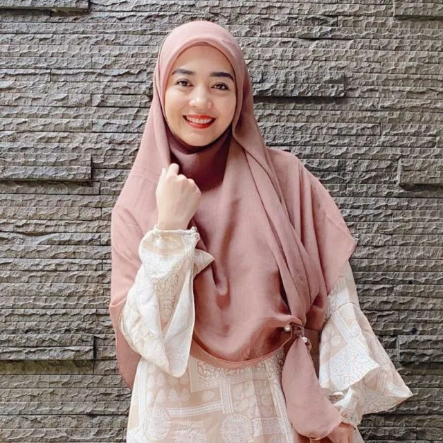 Selalu Diperlakukan dengan Baik, 5 Artis ini Justru Dikecewakan bahkan Ditipu ART Sendiri 8