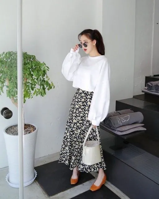 8 Motif Rok Terlaris yang Cocok Dipakai Cewek Tomboi Sampai Feminin 10