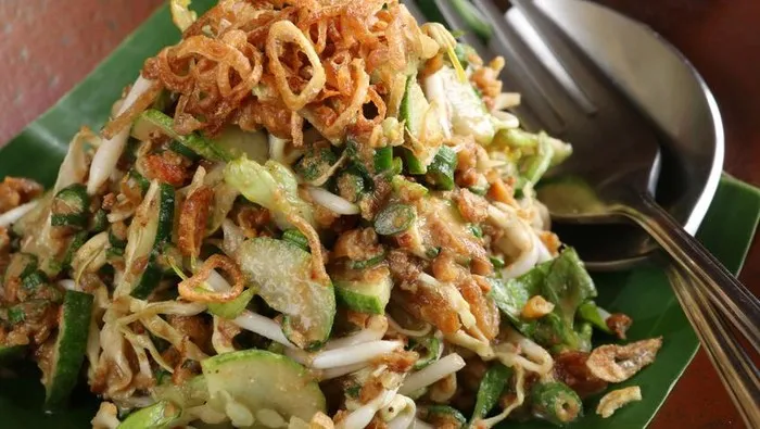 Main Ke Bandung? Jangan Lupa Cobain 12 Kuliner khas Bandung yang Penuh Sejarah. Rasanya Enak Sekaligus Otentik 20