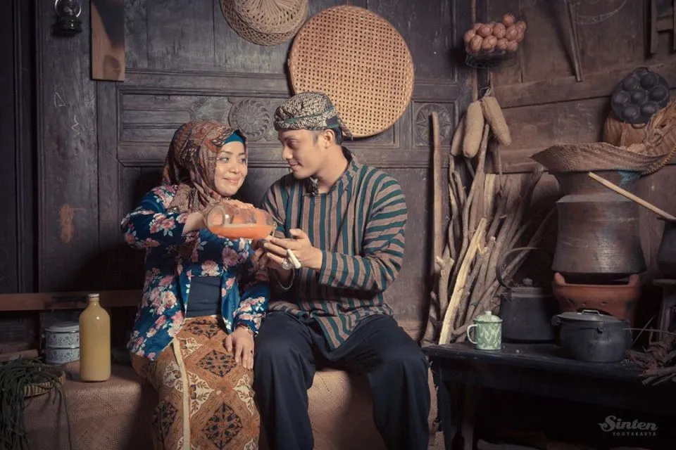 Foto Artis di Dapur ini Bisa Kamu Jadikan Inspirasi untuk Photoshoot. Hasilnya Apik! 16