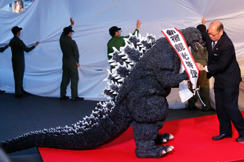 Udah Tahu Belum Kalau Godzilla Berstatus Warga Negara Jepang? Plus Jadi Duta Pariwisata Juga lo 5