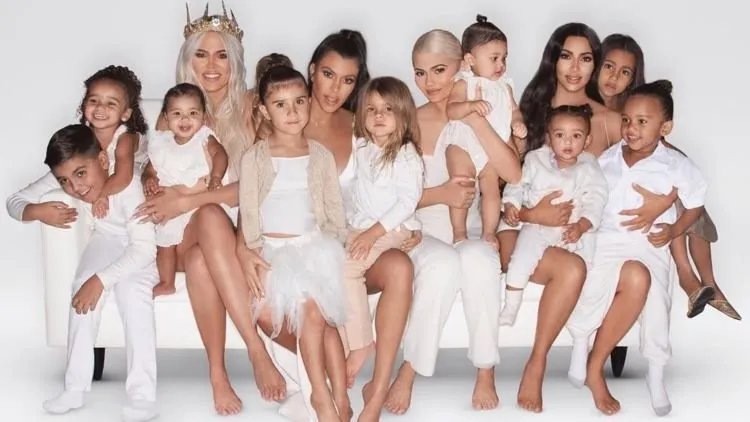 14 Tahun Kehidupan Mereka Dipertontonkan, Keeping Up with the Kardashians Umumkan Season Terakhir 2