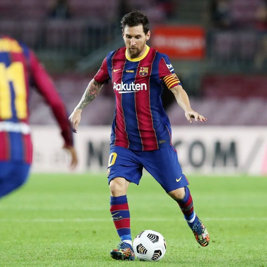Kisah Sukses Bintang Sepak Bola Legendaris, Lionel Messi. Semua Berawal dari Serbet Makan! 6
