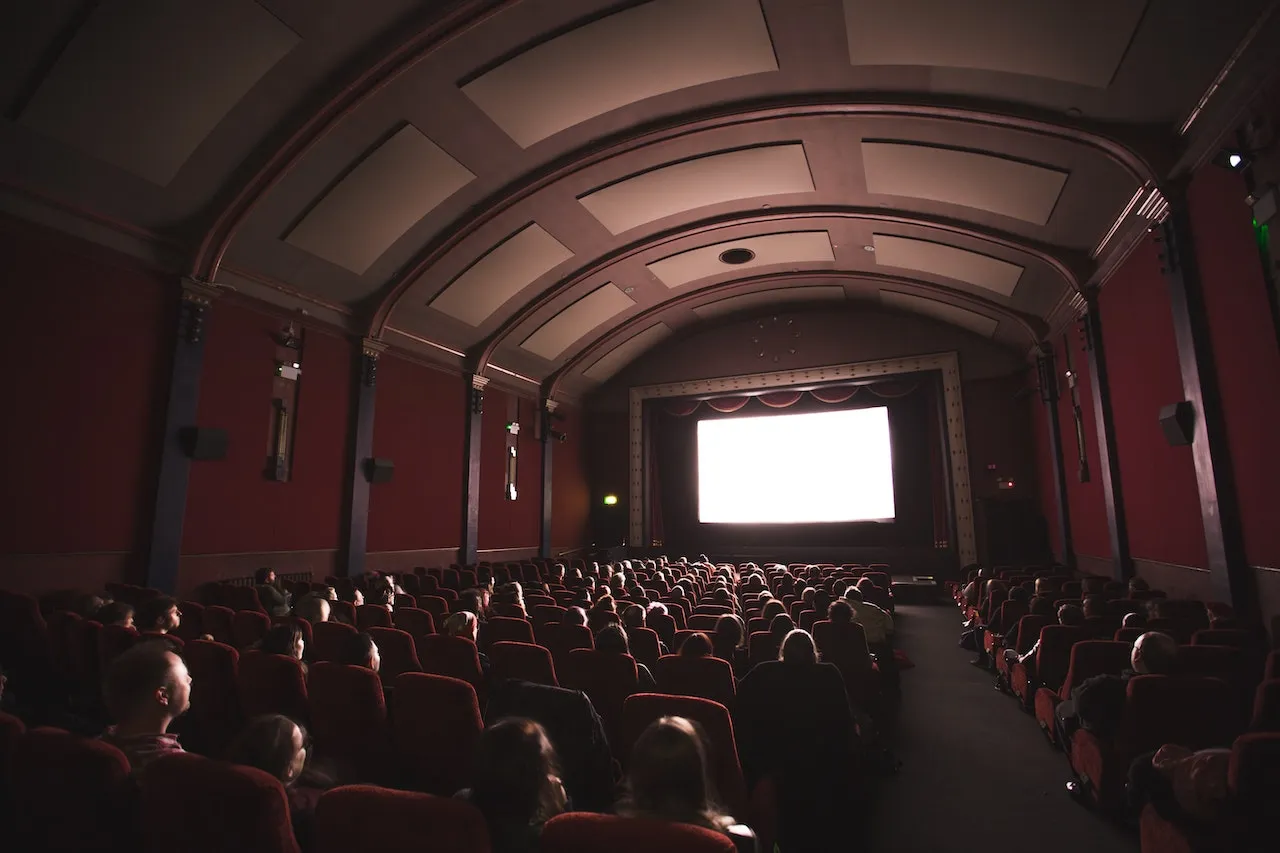 Deretan Hal yang Dikangenin dari Bioskop. Sekarang mah Cuma Bisa Berdoa Aja, biar Segera Normal :( 6