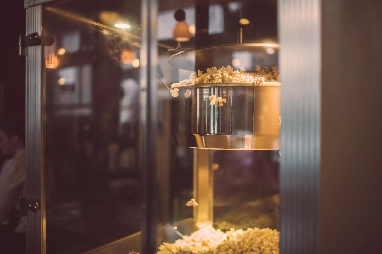 Deretan Hal yang Dikangenin dari Bioskop. Sekarang mah Cuma Bisa Berdoa Aja, biar Segera Normal :( 10