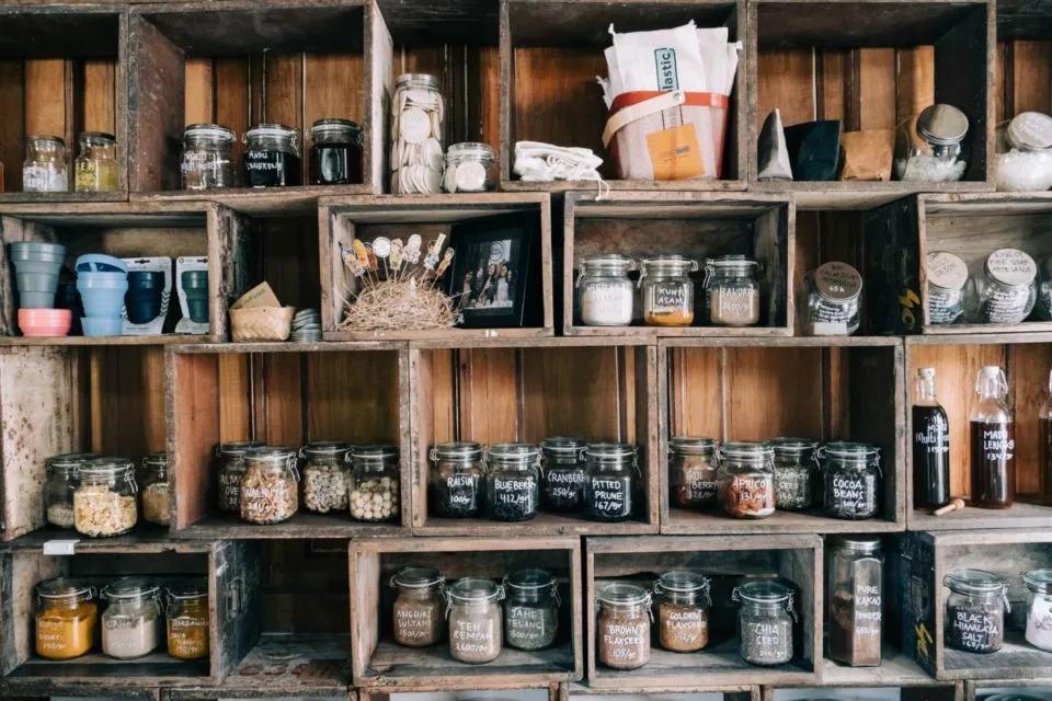 7 Penataan Lemari Dapur ini Jangan Ditiru, Justru Bikin 'Umpek-umpekan' dan Terkesan Penuh 12