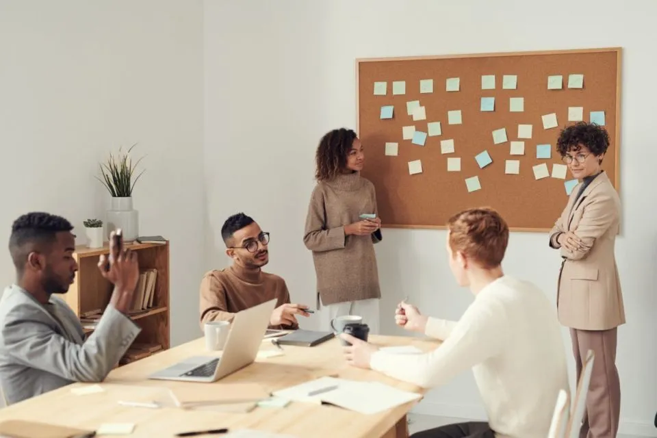 5 Hal yang Perlu Kamu Pikirkan Matang-matang Sebelum Bisnis Bareng Teman. Jangan Sungkan! 10