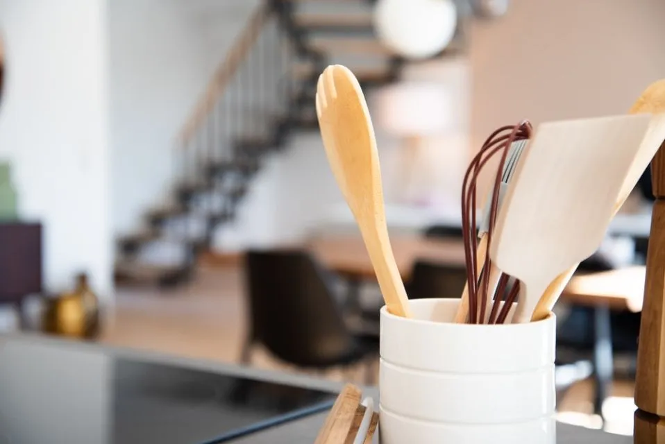 6 Trik Cerdas Renovasi Dapur Kecil yang Nggak Ngabisin Duit. Bujet 5 Juta Sudah Beres Semua 8