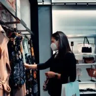 9 Pekerjaan ini Cocok Buat Kamu yang Hobinya Belanja. Hati Senang Plus Tetap Hasilkan Uang