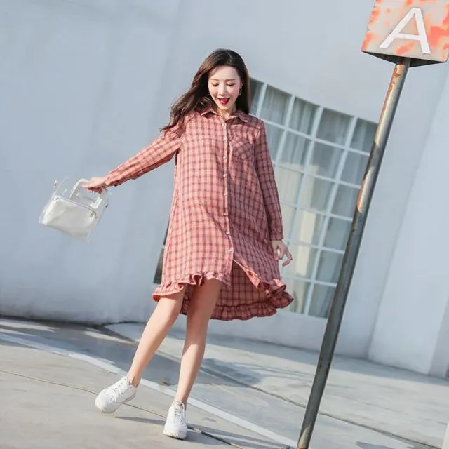 9 Ide Maternity Style dengan Motif Kotak-kotak. Dijamin Bikin Kelihatan Makin Awet Muda~ 12