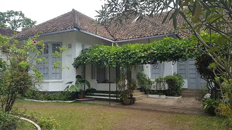 8 Rumah Ikonis yang Ada dalam Film dan Sinetron Indonesia. Ada yang Jadi Tempat Wisata~ 10