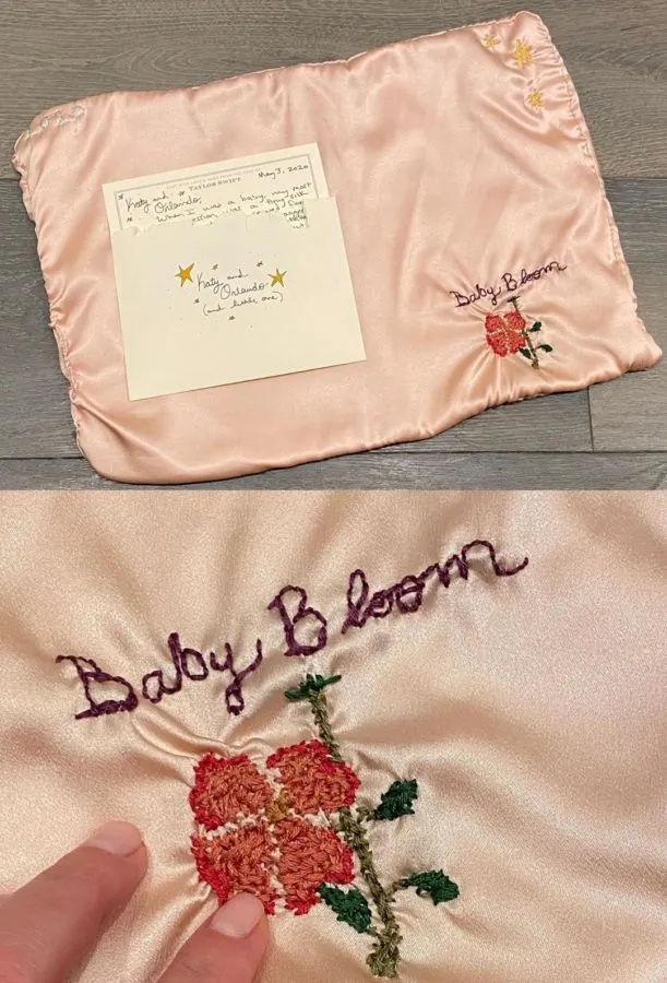 Dulu Berseteru, Katy Perry Dihadiahi Selimut Bayi oleh Taylor Swift. Ada Hasil Rajutan Tangannya! 2