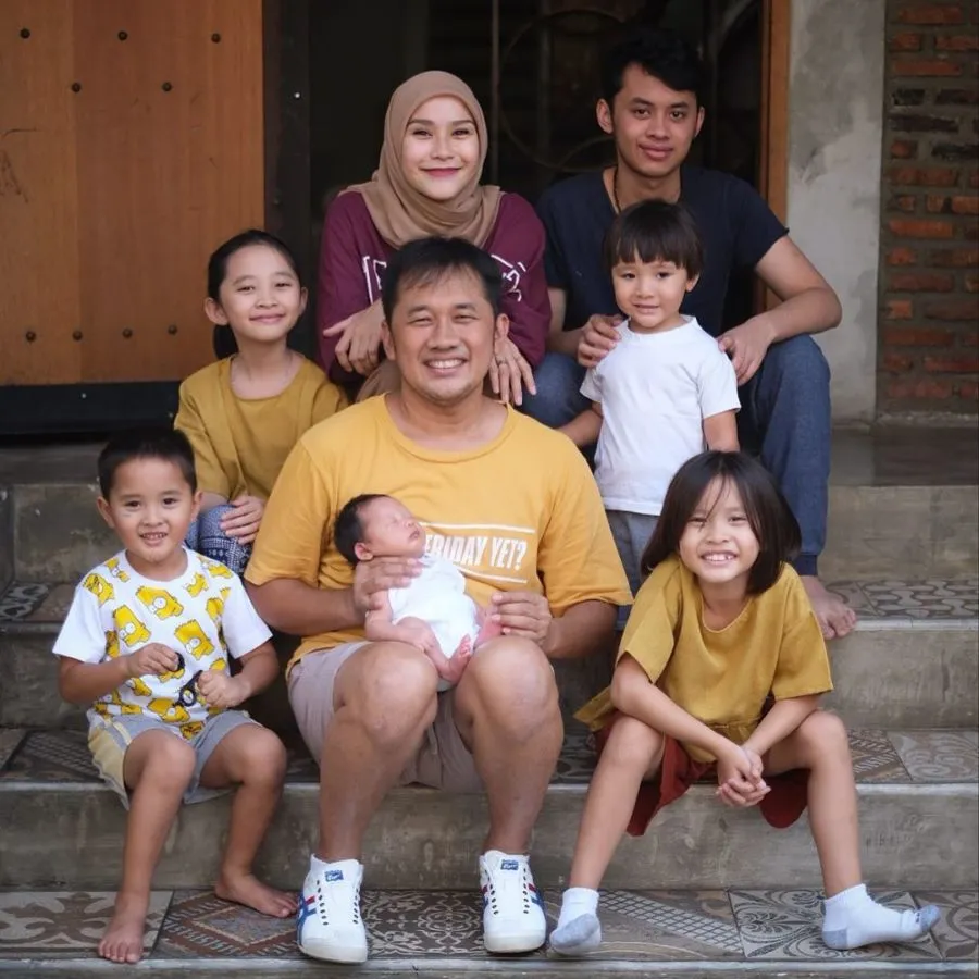 Zaskia Mecca Ulang Tahun Ke-33, Hanung Bramantyo Bikin Nangis Istri Lewat Pesan Menyentuh 4