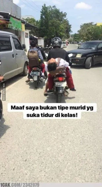 11 Potret Pasrahnya Orang-Orang Kalau Udah Ngantuk Banget. Makanya Jangan Begadang! 14