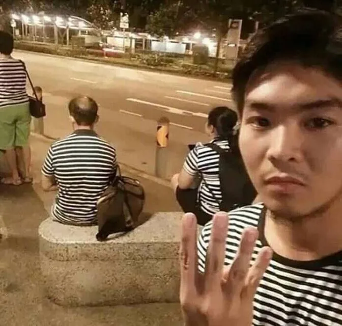 Lihat Fotonya Saja Sudah Awkward Sendiri, Nggak Kebayang Rasanya Ada dalam 10 Momen ini ~ 15