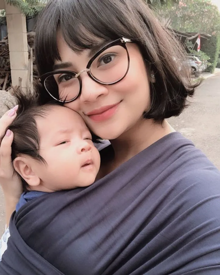 Bacakan Pembelaan atas Tuntutan Jaksa, Vanessa Angel Beralasan Suami Bangkrut agar Tak Dipenjara 3