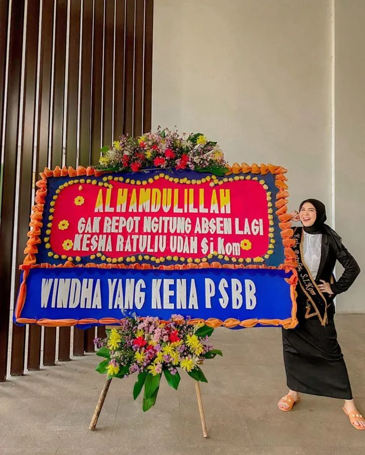 8 Artis yang Berhasil Lulus Kuliah di Masa Pandemi. Tetap Fokus Kuliah, Meski Kondisi Masih Krisis 11