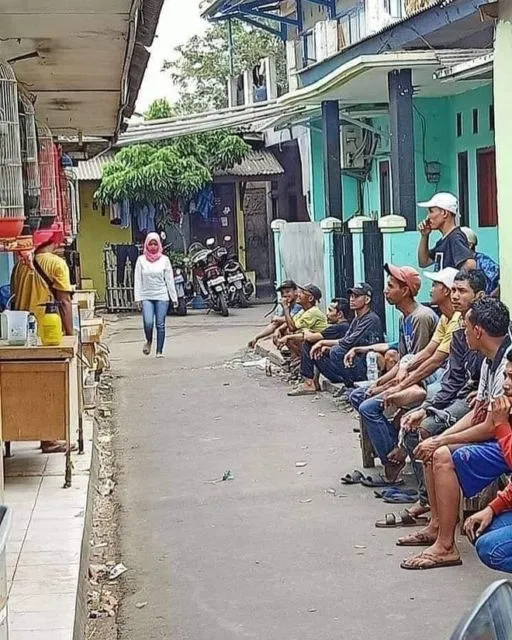 Lihat Fotonya Saja Sudah Awkward Sendiri, Nggak Kebayang Rasanya Ada dalam 10 Momen ini ~ 18