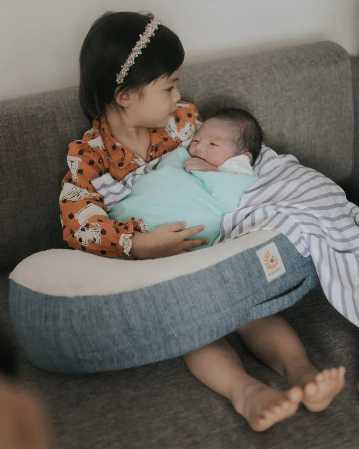 Chelsea Olivia & Glenn Alinskie Dikaruniai Anak Kedua, Intip Momen Bahagia Kelahiran Sang Bayi 18