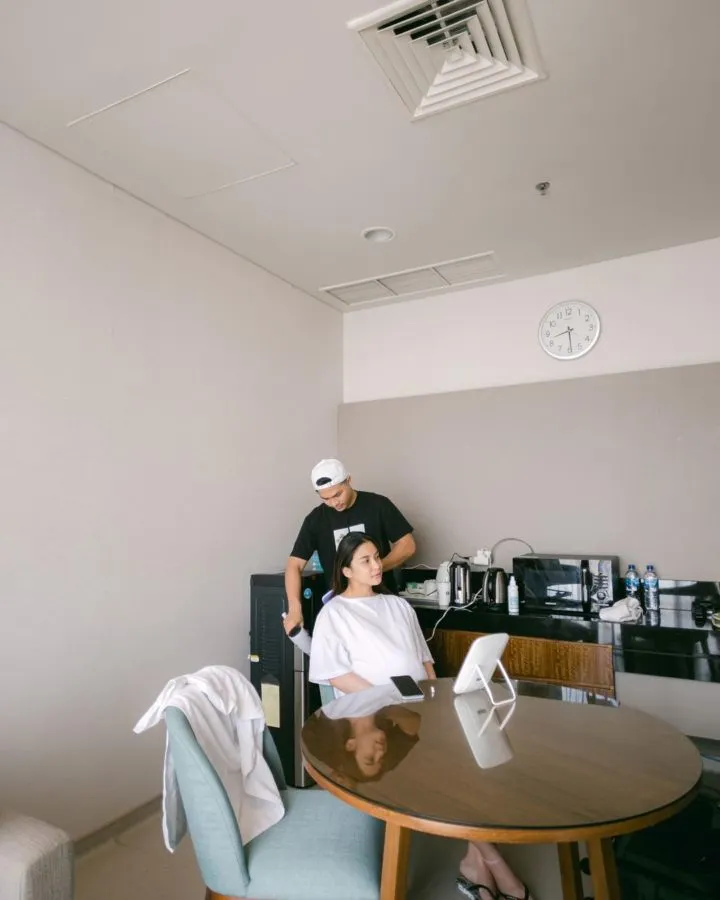 Chelsea Olivia & Glenn Alinskie Dikaruniai Anak Kedua, Intip Momen Bahagia Kelahiran Sang Bayi 11