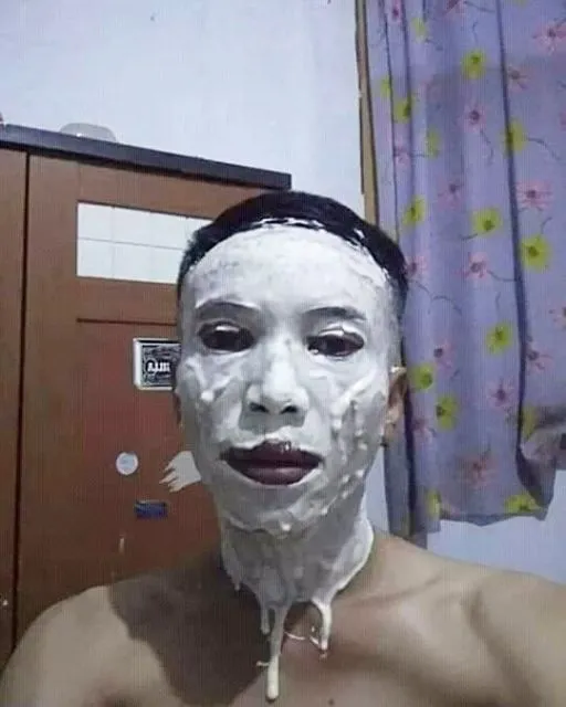 Kocaknya Kelakuan Cowok Saat Disuruh Pakai Skincare. Biar Mereka Tahu Rasanya Jadi Cewek! 13