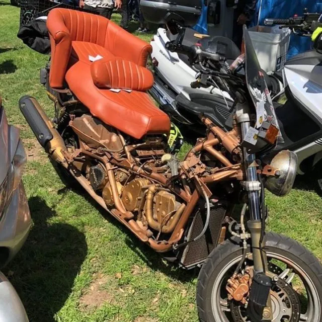 Modifikasi Jok Motor yang Nggak Layak Ditiru. Malah Bikin Ribet! 12