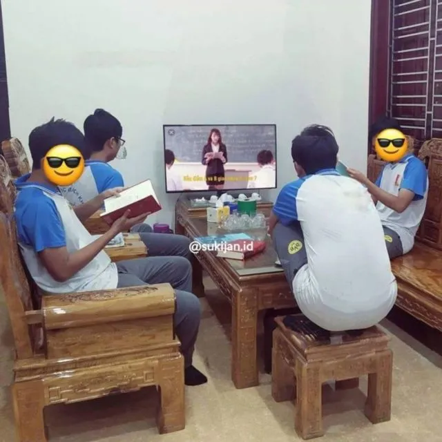 11 Kelakuan Kocak Bapak-Bapak Kalau Lagi Nongkrong Bareng. Kita Nggak Bakal Paham deh :( 18