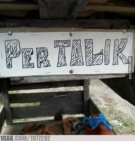 Gagal Paham sama 11 Tulisan Lapak Bensin Eceran ini. Sengaja Dipelesetin biar Kocak atau Gimana sih? 19