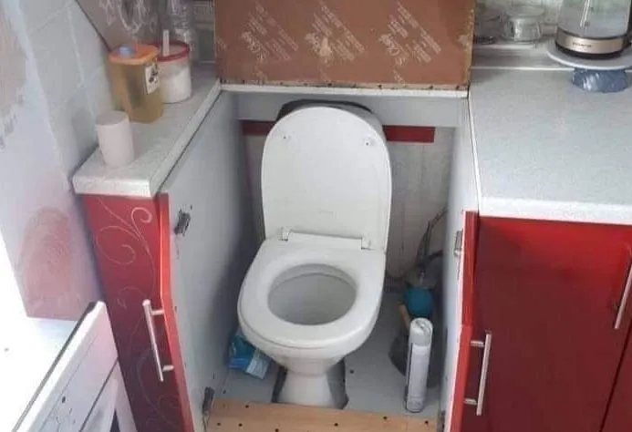 11 Desain Dapur yang Bikin Ngakak, Saking Nyelenehnya. Chef Juna Pasti Migren Melihat ini :( 16