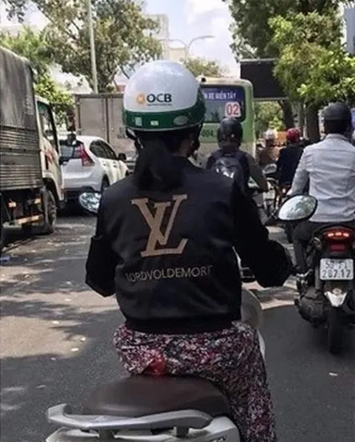 11 Kelakuan Orang ini Justru Konyol, karena Ingin Terlihat Kaya. Mau Pamer, tapi Gagal Total~ 17